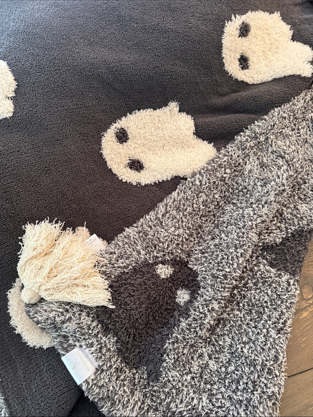 The Styled Collection Plush Black and Gray blanket/throw w/Cream Tassel Accent